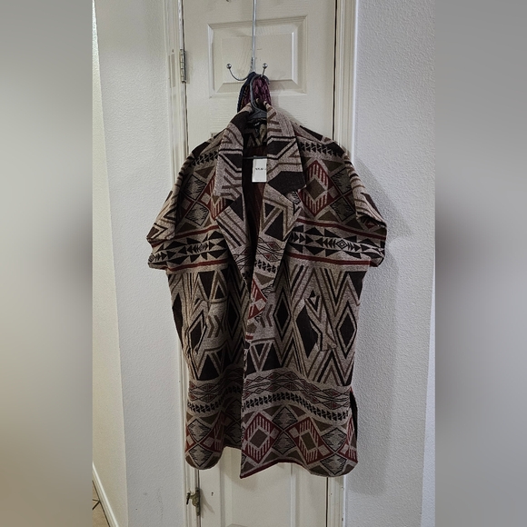 Aztec kimono style coat - Picture 10 of 10